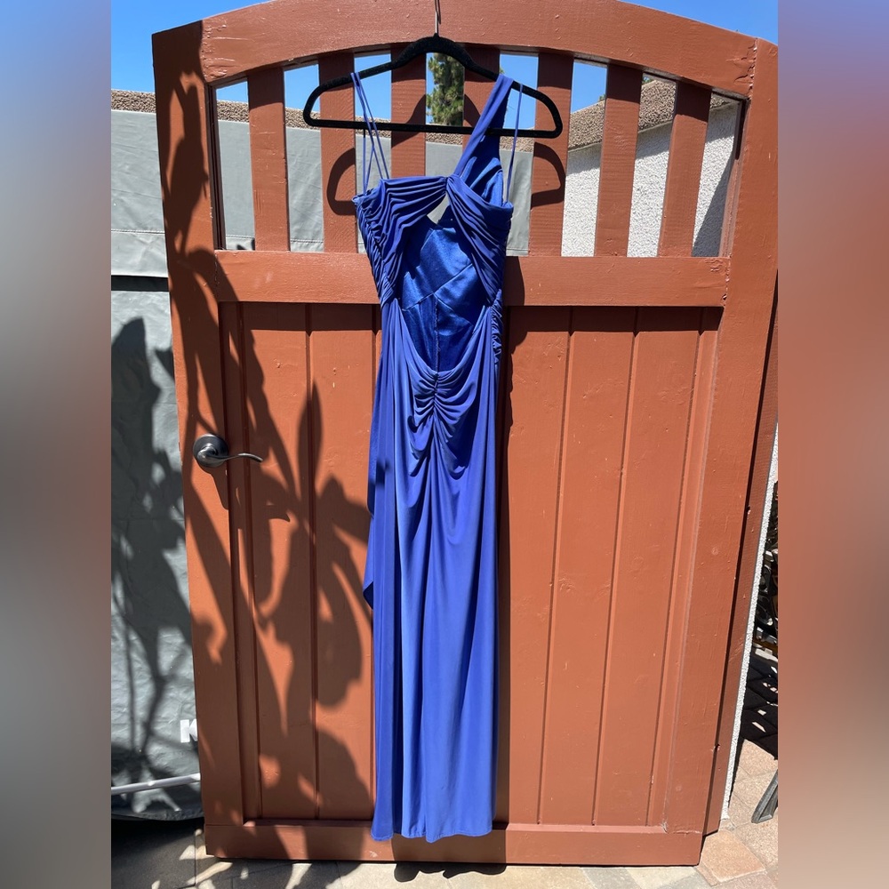Blue Evening/Prom Gown - Picture 2 of 5
